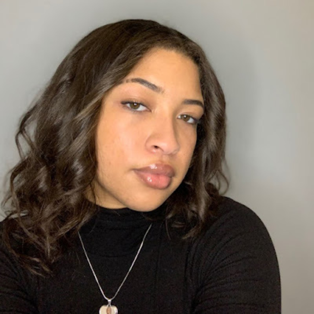 Meet your Posher, Kayla